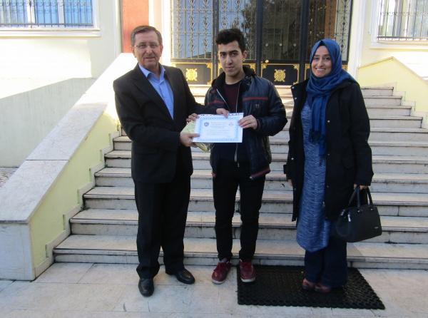 Öğrencimiz Abdurrahman VARAL Şiir, Şehir, Kudüs konulu Şiir Yarışmasında Türkiye İkincisi Olmuştur